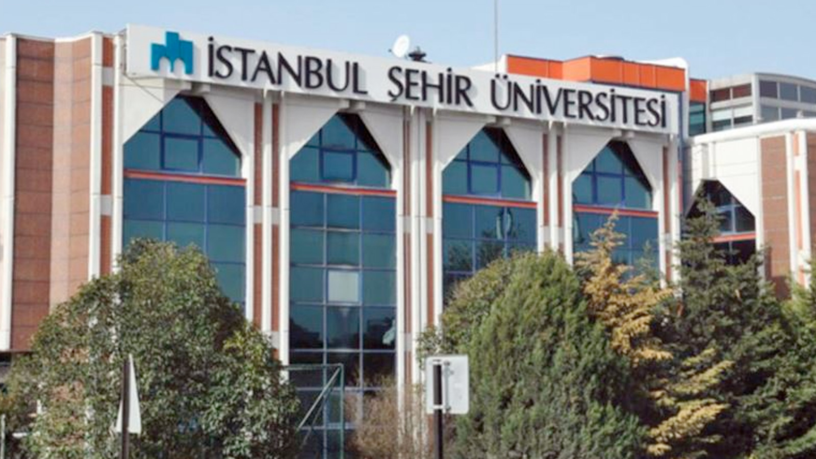 İstanbul Şehir Üniversitesi Kararname ile Kapatıldı